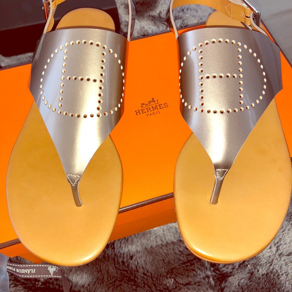 BNIB HERMES 💯 authentic beautiful sandal SOLD! - Picture 1 of 8
